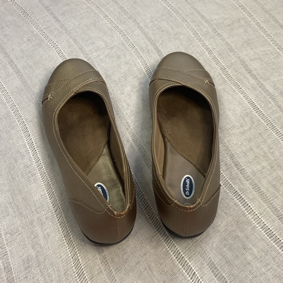 Dr. Scholl’s metallic bronze flats. - Picture 8 of 11